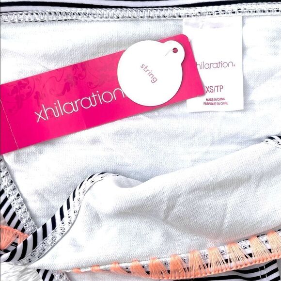 🍍3/$15🍍 Xhilaration String Bikini Bottoms - Picture 3 of 5